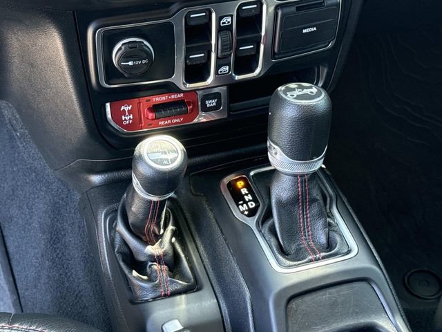 Used 2019 Jeep Wrangler Unlimited Rubicon w/ Cold Weather Group AWD/4WD image 22