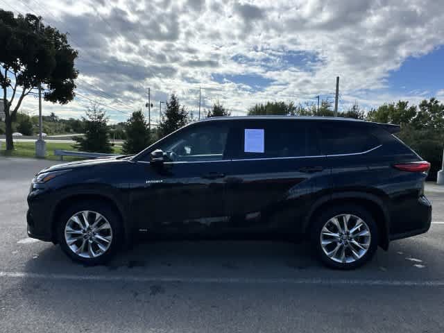 Used 2021 Toyota Highlander Limited AWD/4WD image 2