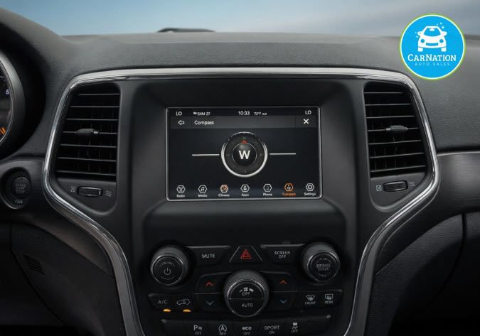 Used 2018 Jeep Grand Cherokee Laredo AWD/4WD image 8