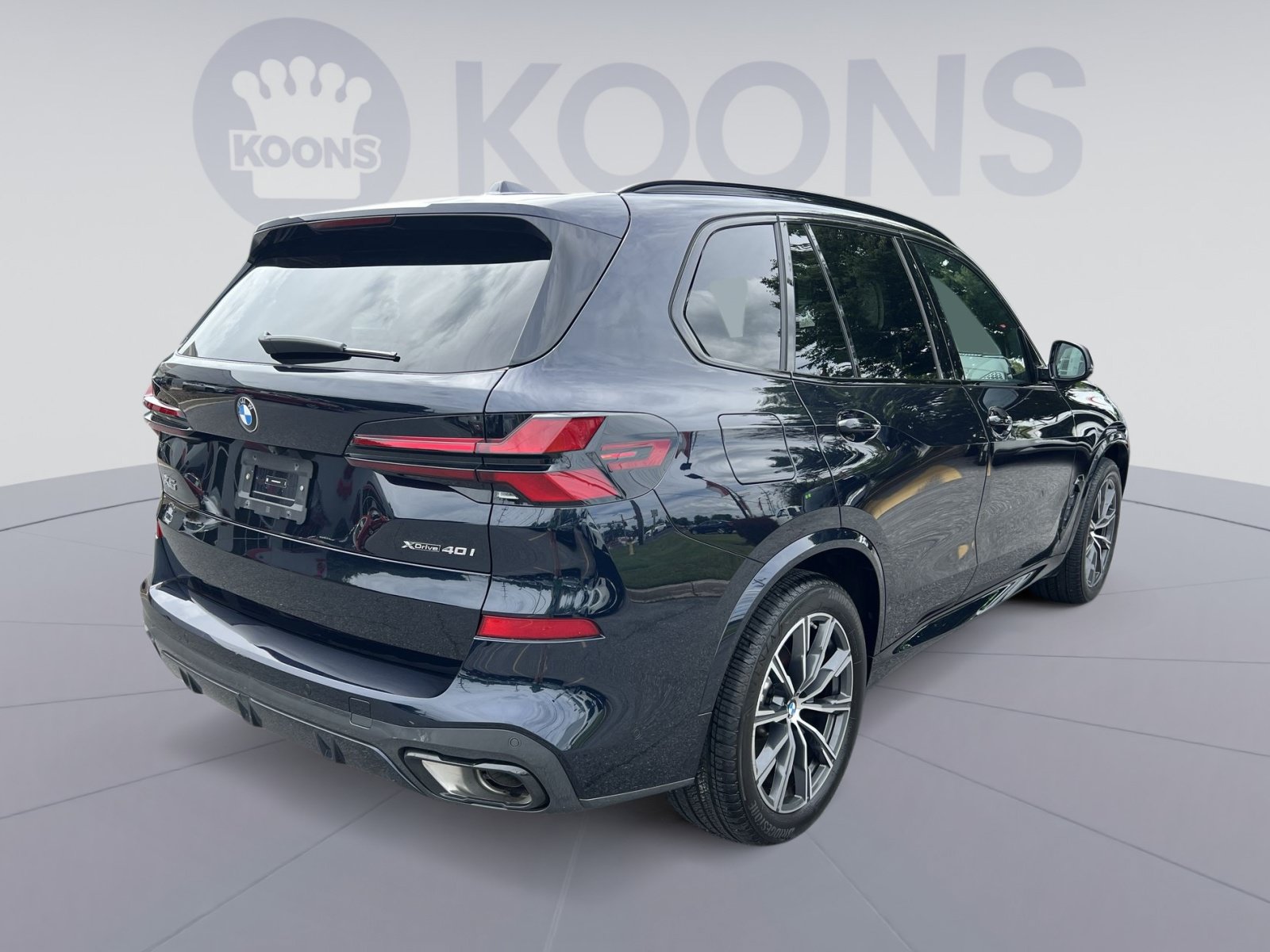 Used 2024 BMW X5 xDrive40i w/ M Sport Package AWD/4WD image 7