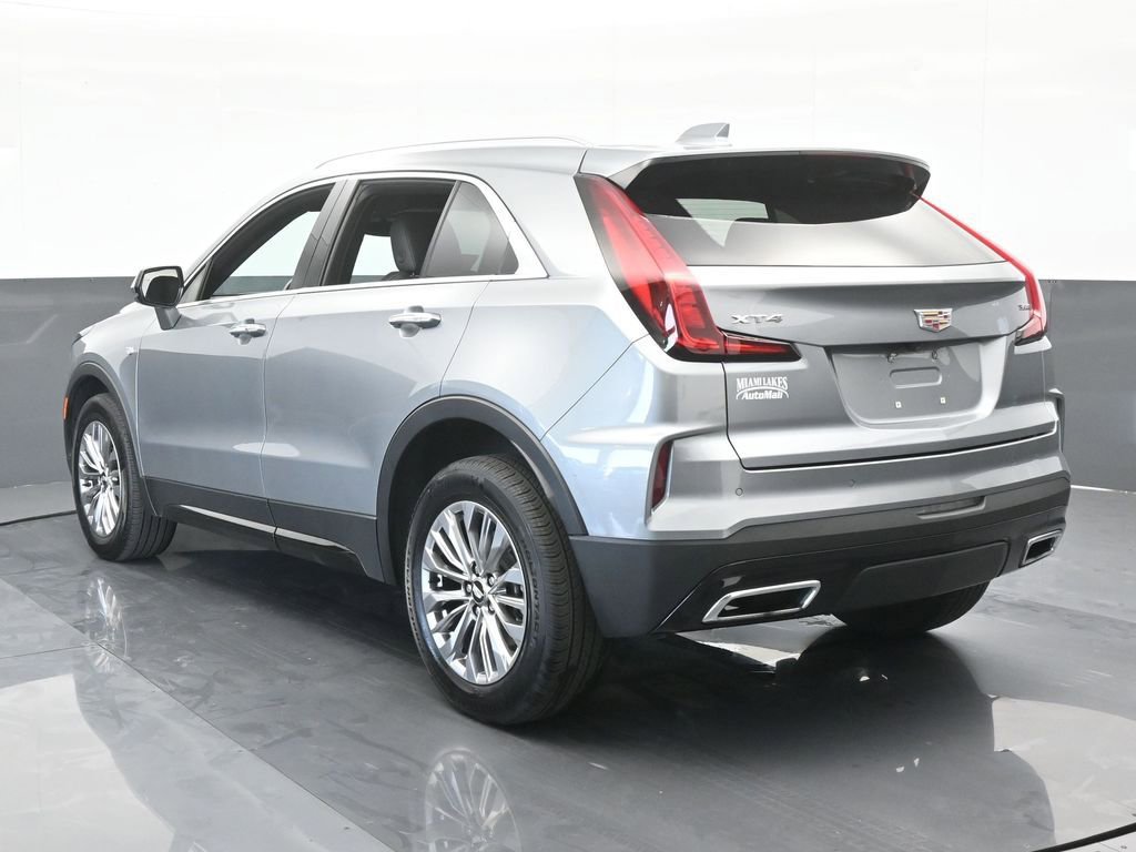 Used 2024 Cadillac XT4 Premium Luxury image 4