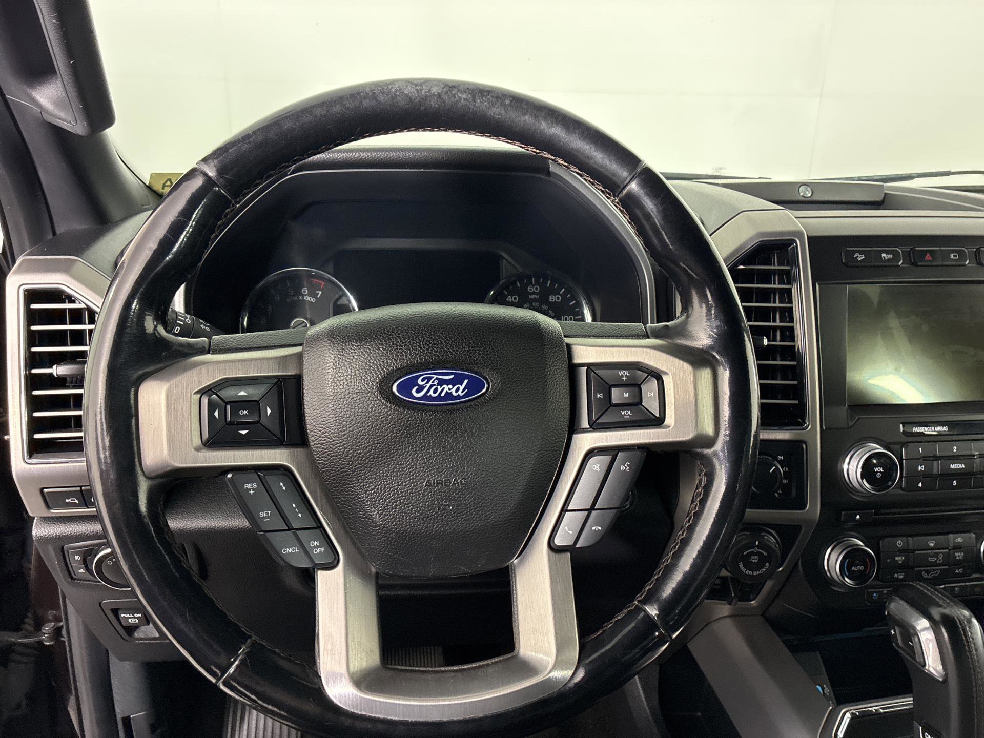 Used 2018 Ford F150 Platinum w/ Equipment Group 701A Luxury image 15