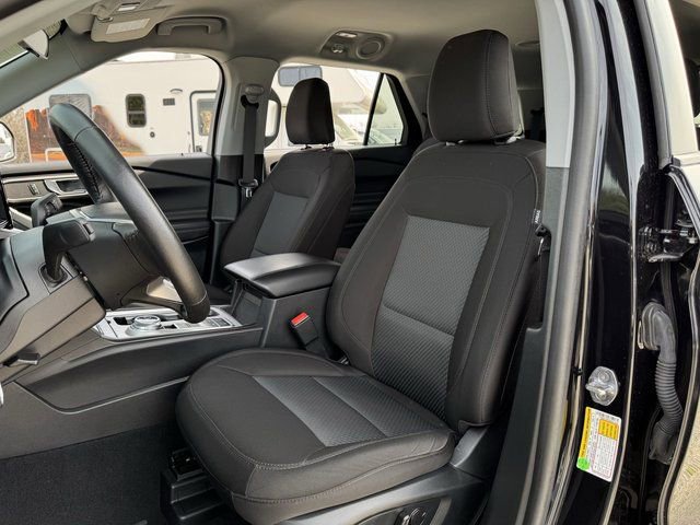 Used 2024 Ford Explorer XLT image 13