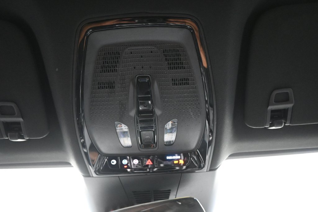Used 2024 Cadillac Lyriq Luxury RWD image 24
