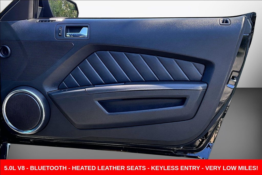 Used 2012 Ford Mustang GT Premium w/ Electronics Pkg RWD image 30
