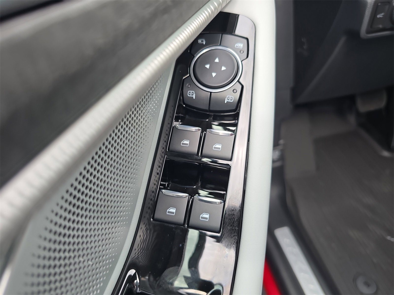 New 2026 Ford Explorer Platinum w/ LUX Leather Package image 14