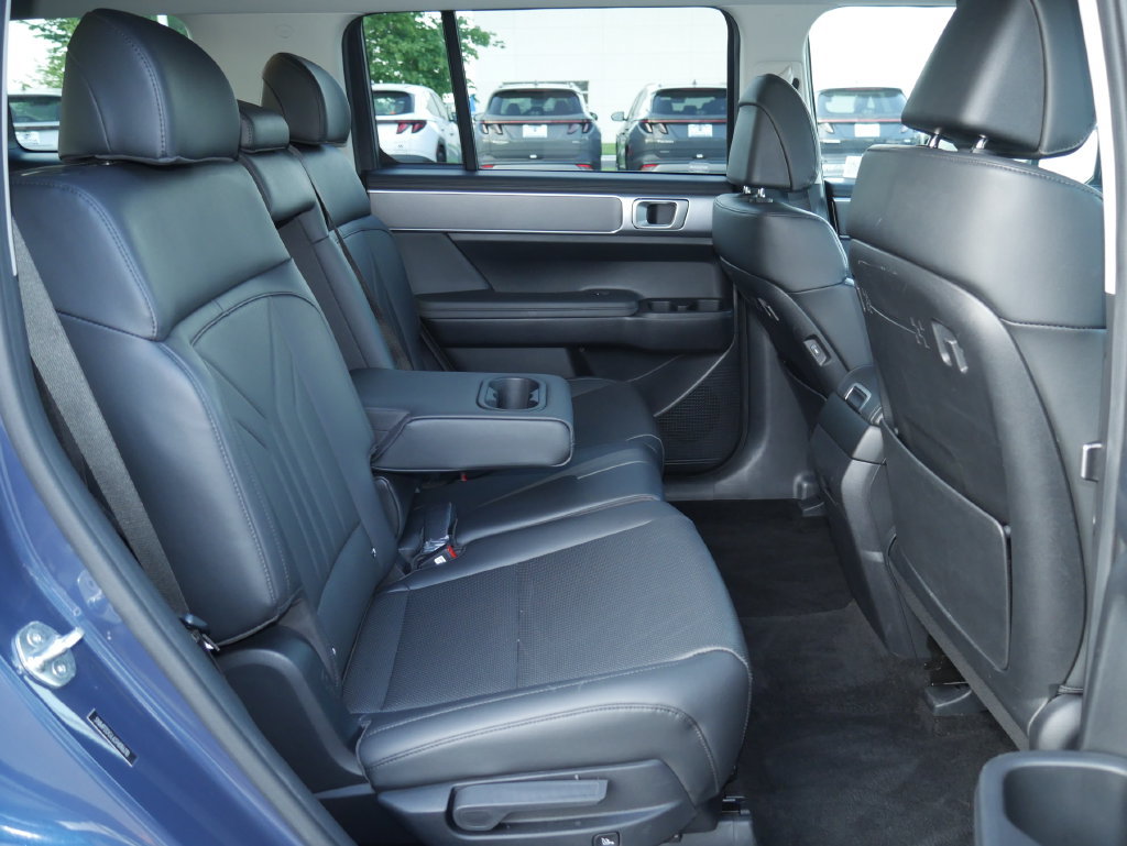 Used 2025 Hyundai Santa Fe SEL AWD/4WD image 27