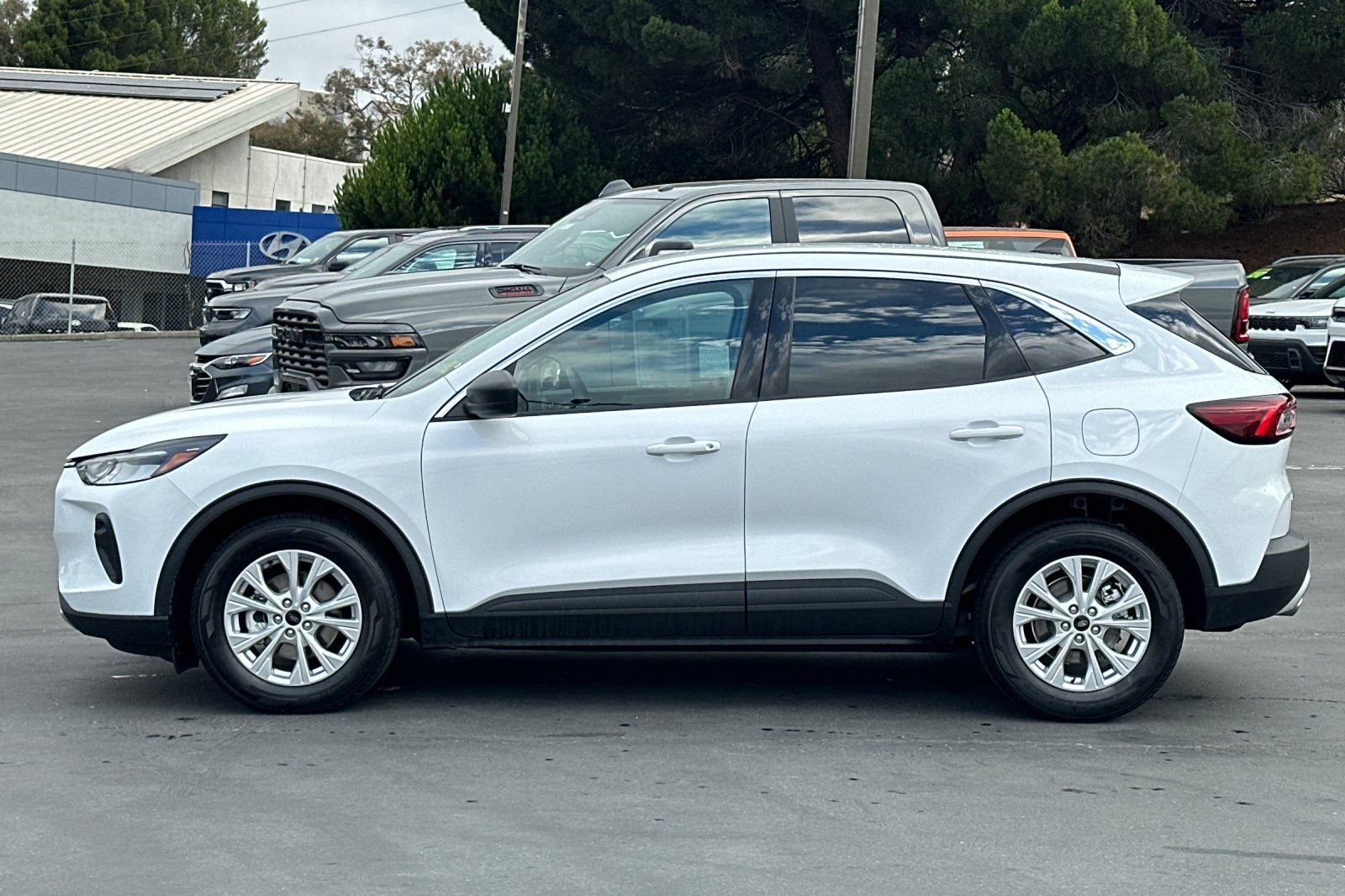 Used 2024 Ford Escape Active FWD image 7