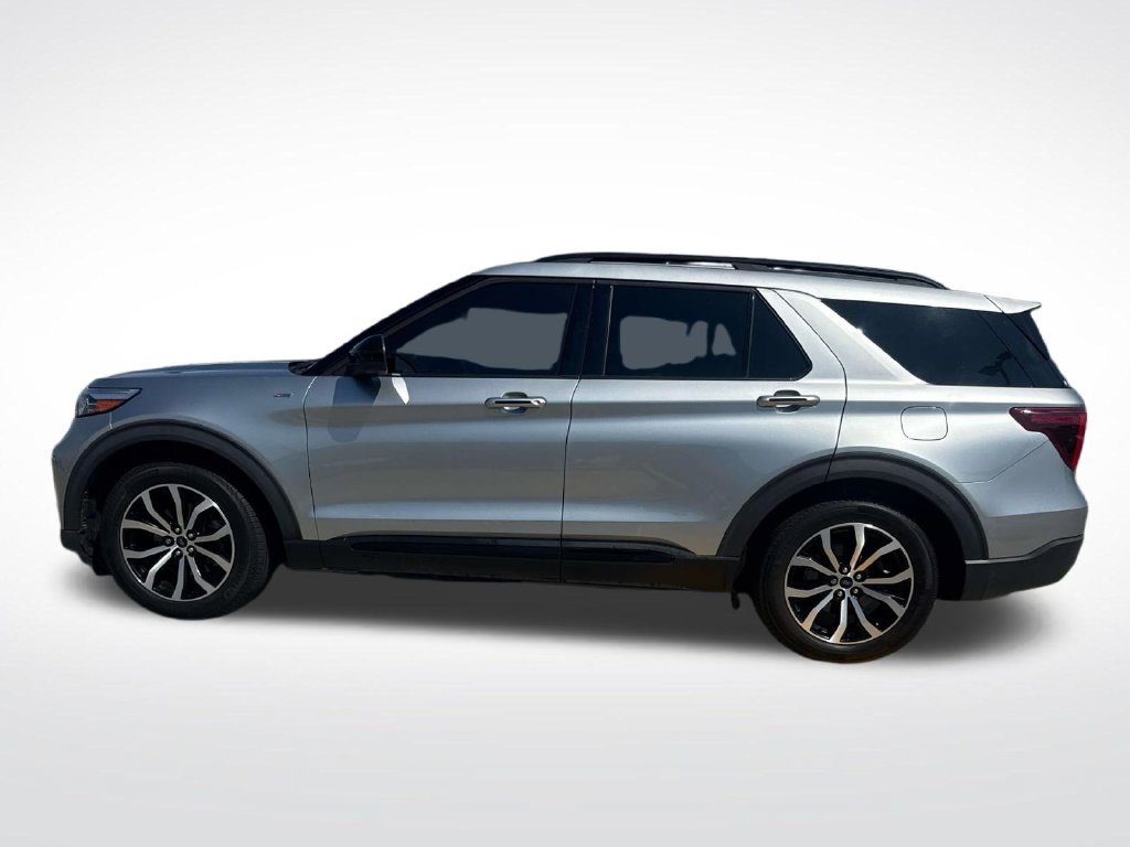 Used 2024 Ford Explorer ST-Line w/ Class IV Trailer Tow Package RWD image 5