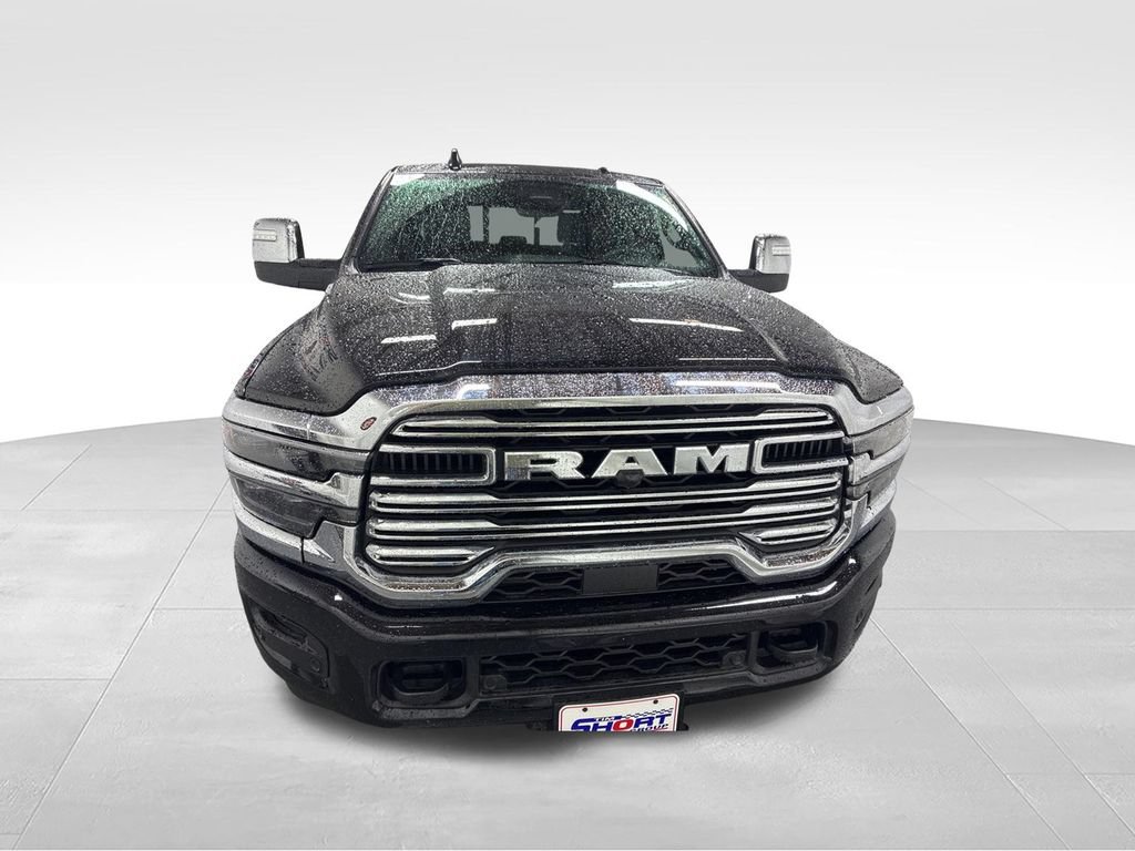 Used 2026 RAM 2500 Laramie AWD/4WD image 3