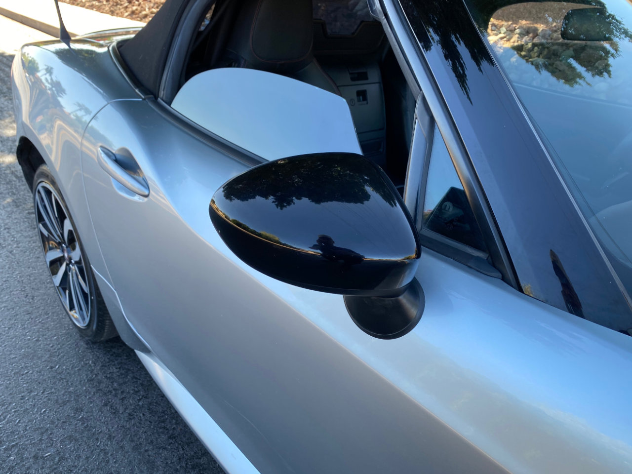 Used 2020 FIAT 124 Spider Urbana Edition Convertible *Lt image 11