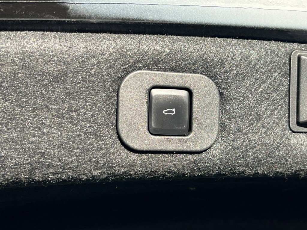 Used 2019 Lincoln Continental Reserve image 20