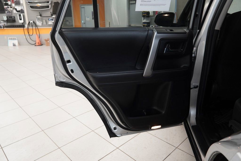 Used 2019 Toyota 4Runner SR5 image 23