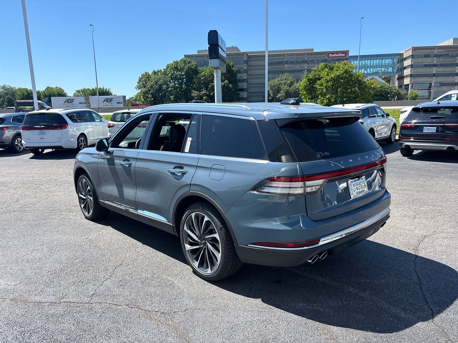 New 2026 Lincoln Aviator Reserve AWD/4WD image 5