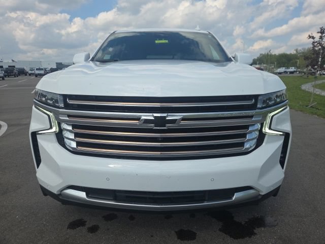 Used 2024 Chevrolet Suburban High Country AWD/4WD image 3