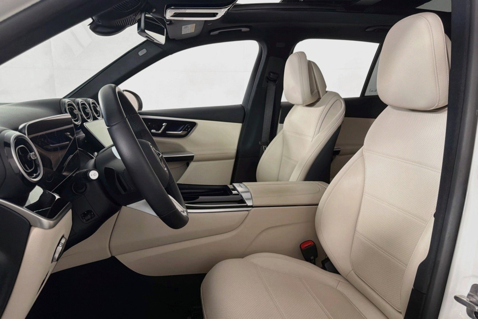 Certified 2026 Mercedes-Benz GLC 300 4MATIC image 19