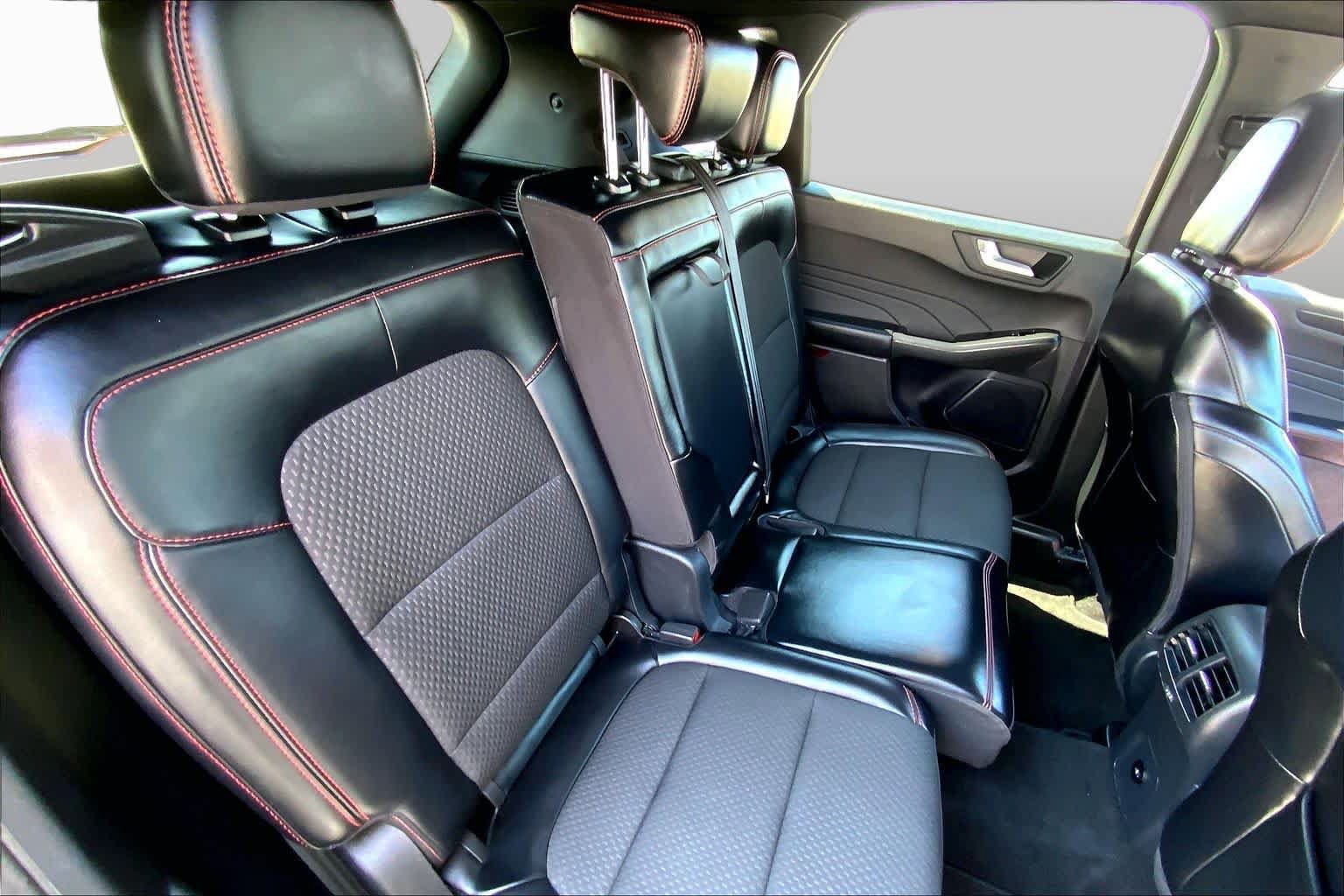 Used 2024 Ford Escape ST-Line AWD/4WD image 18