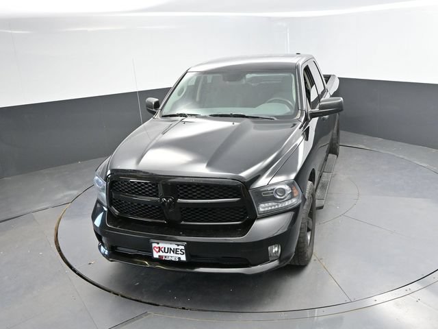 Used 2014 RAM 1500 Express w/ Black Ram 1500 Express Group RWD image 28