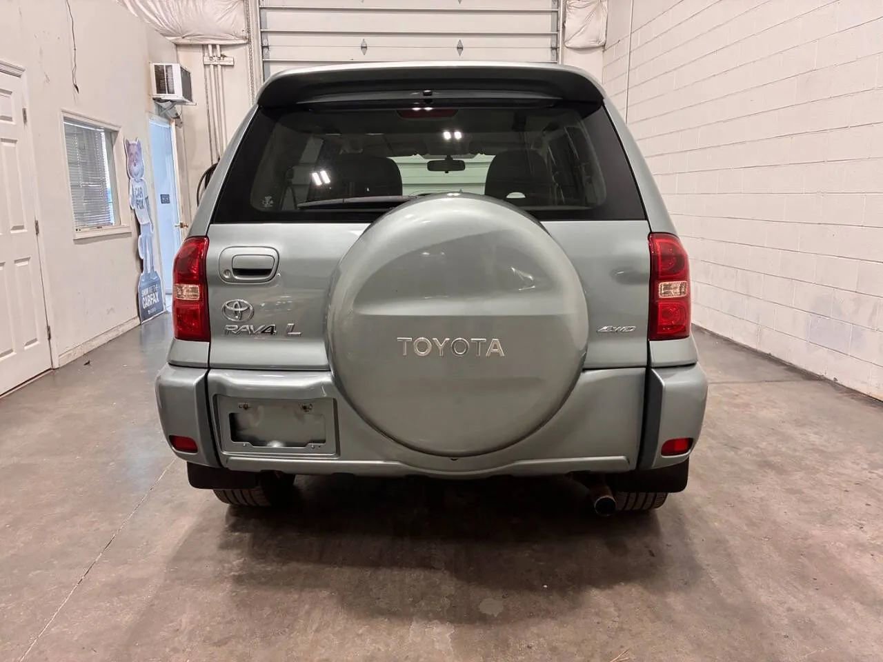Used 2005 Toyota RAV4 4WD image 6