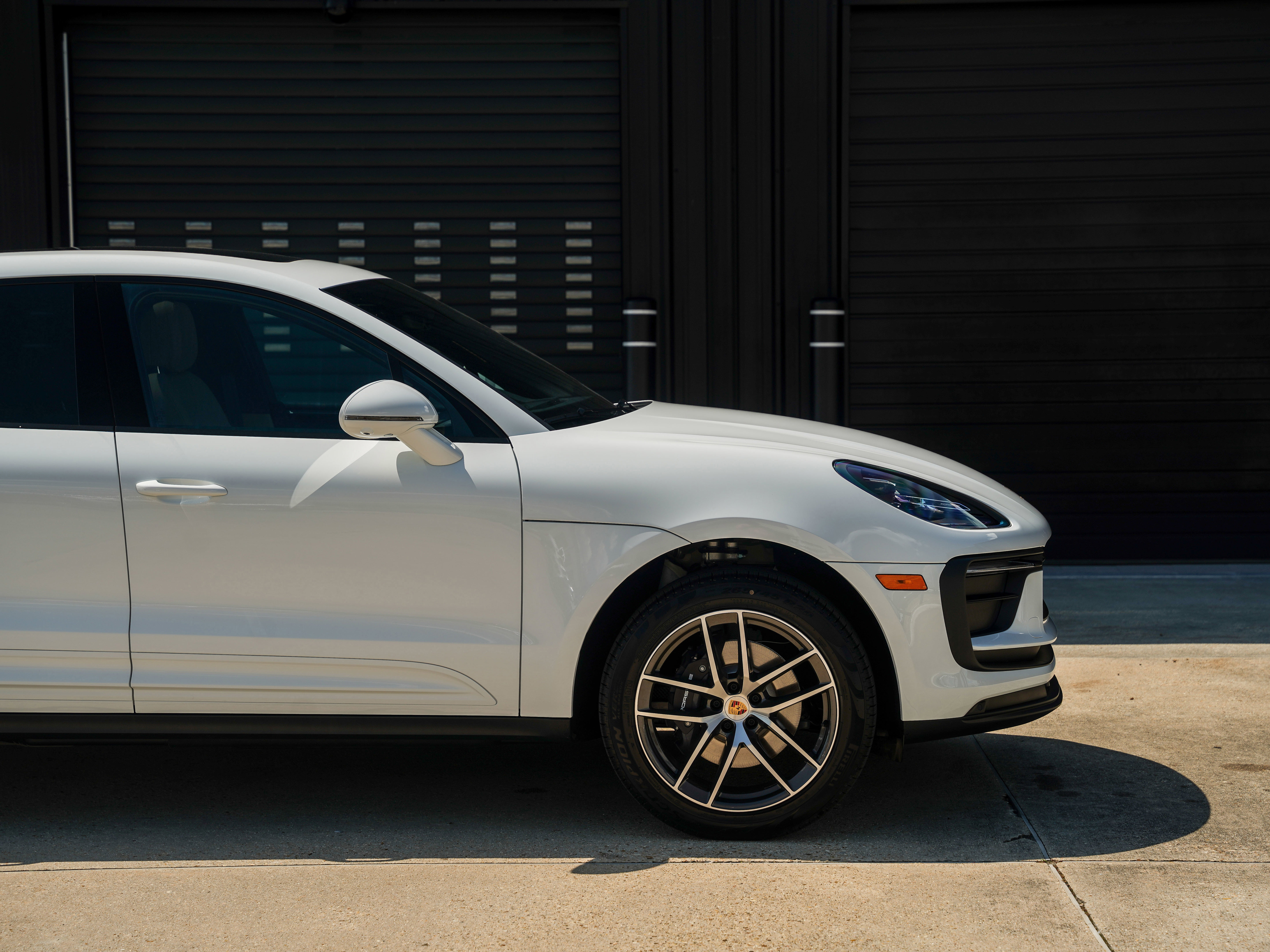 Certified 2025 Porsche Macan image 15