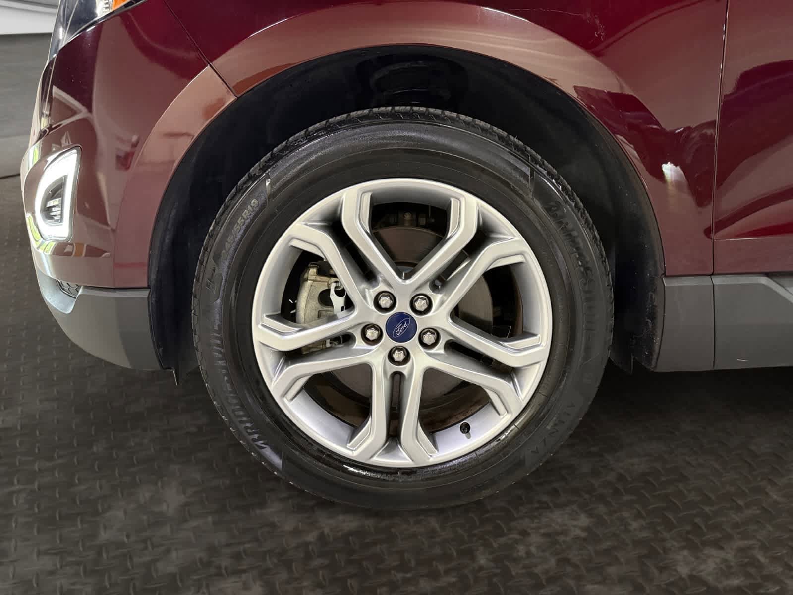 Used 2017 Ford Edge Titanium w/ Technology Package FWD image 21