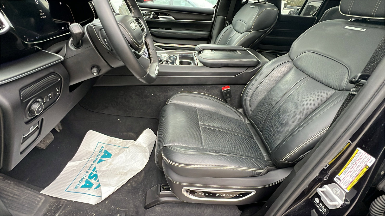 Used 2025 Jeep Grand Wagoneer Series II Obsidian w/ Quick Order Packagew 28T image 16