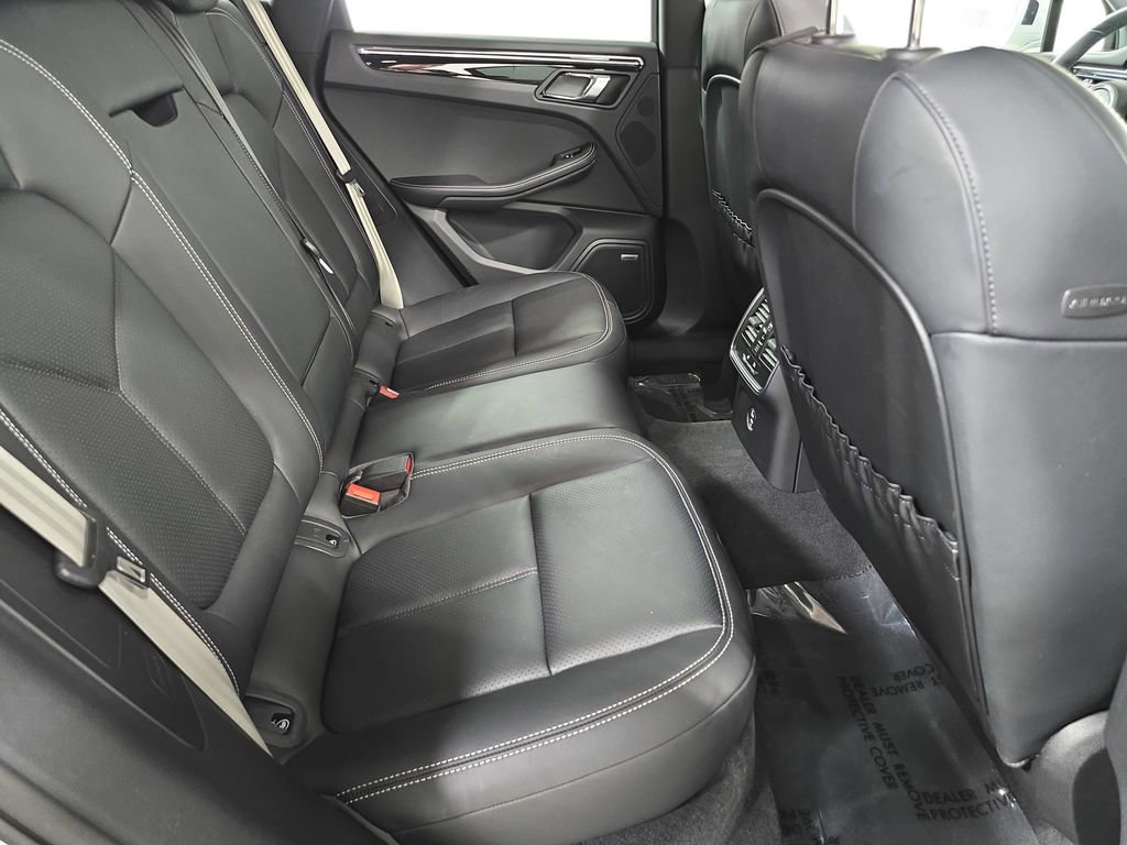 Certified 2025 Porsche Macan S AWD/4WD image 26
