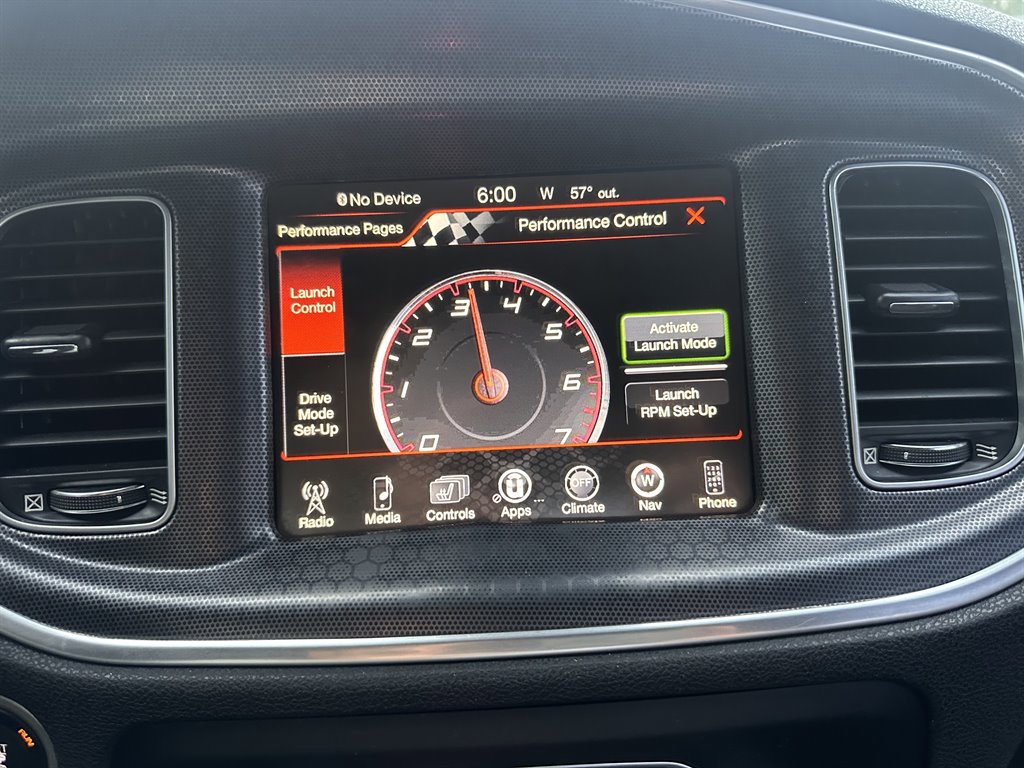 Used 2015 Dodge Charger R/T Scat Pack w/ Technology Group RWD image 4