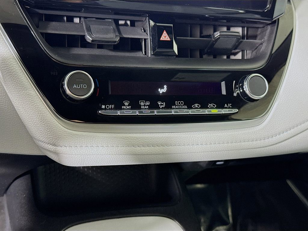 Certified 2023 Toyota Corolla SE w/ Carpet Mat Package (TMS) image 10