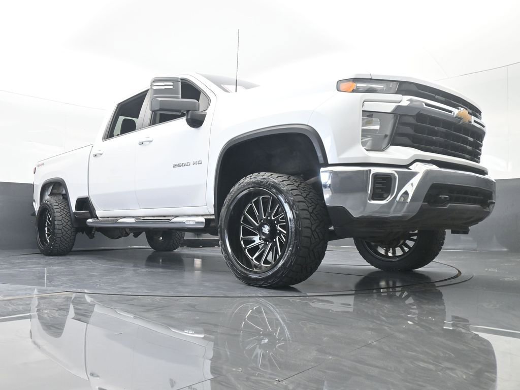 Used 2024 Chevrolet Silverado 2500 LT image 66
