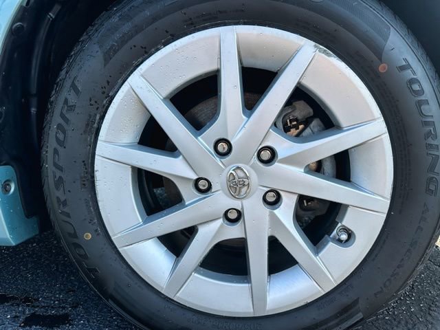Used 2014 Toyota Prius V Three FWD image 11