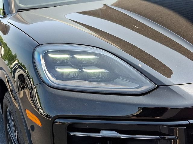 Certified 2026 Porsche Cayenne S AWD/4WD image 11