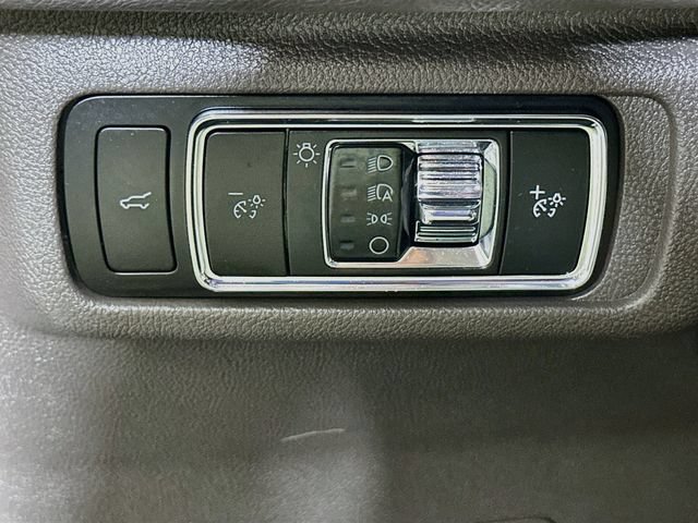 Used 2023 Lincoln Corsair AWD w/ Equipment Group 101A image 13