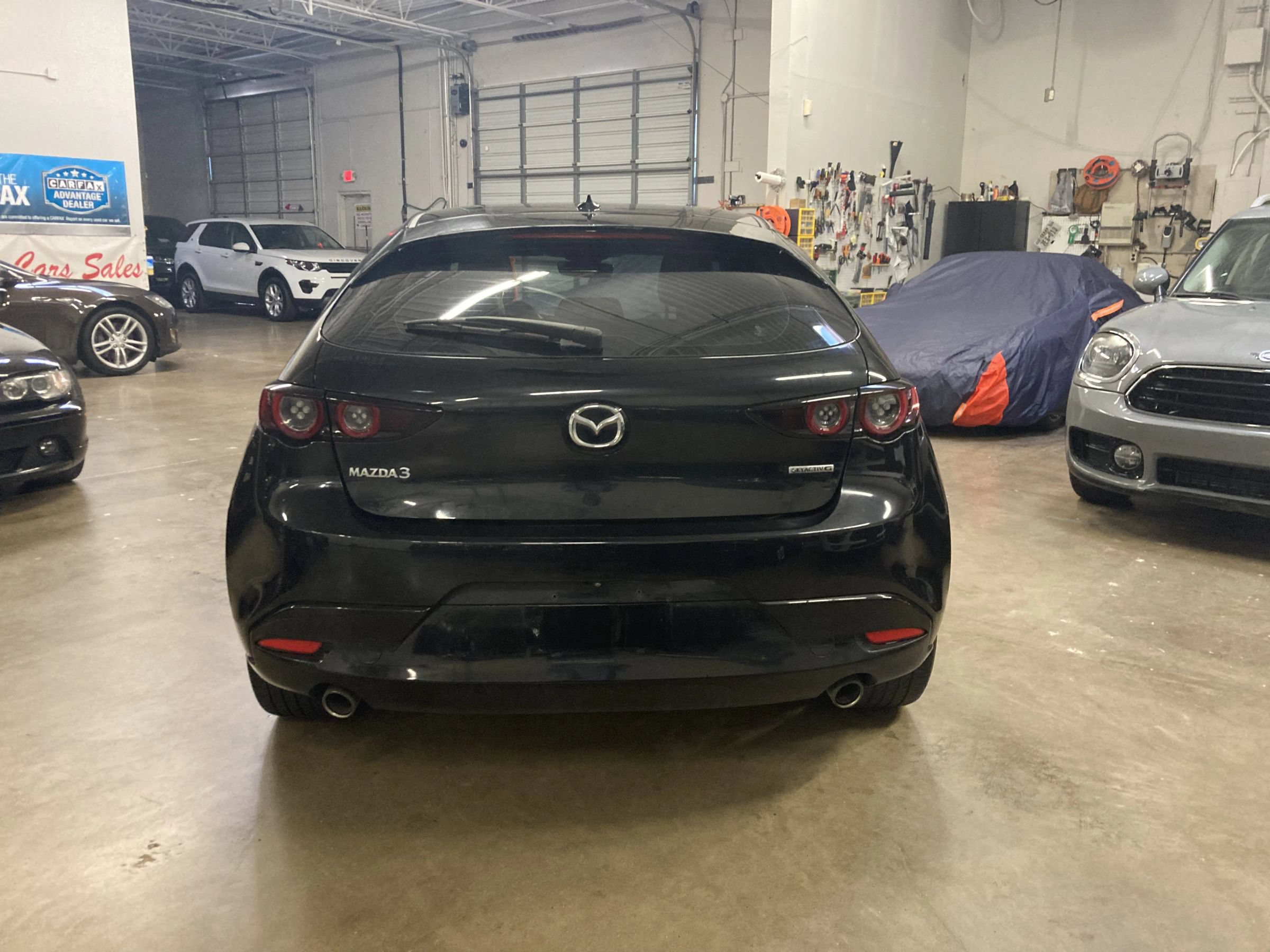 Used 2019 MAZDA MAZDA3 Hatchback w/ Premium Package FWD image 6