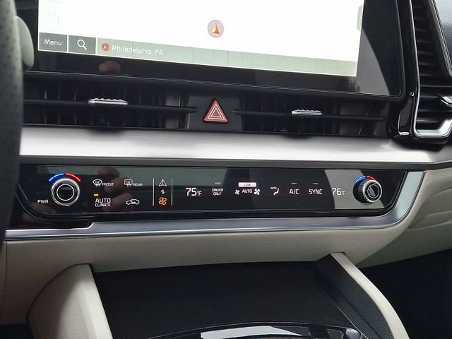 Certified 2025 Kia Sportage EX AWD/4WD image 16