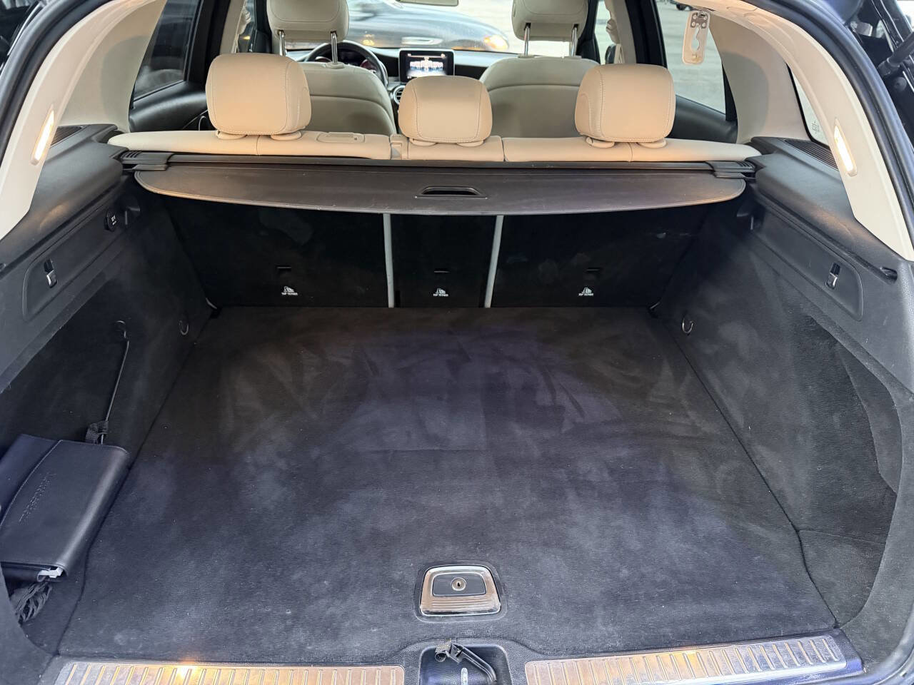 Used 2016 Mercedes-Benz GLC 300 image 29