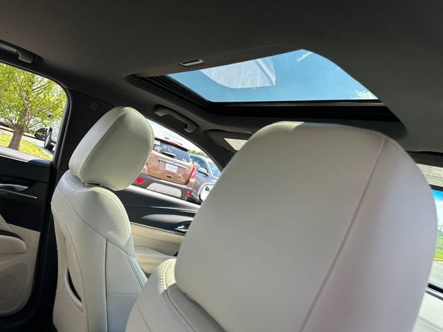 Used 2023 Cadillac CT4 Luxury w/ Sun And Sound Package RWD image 29