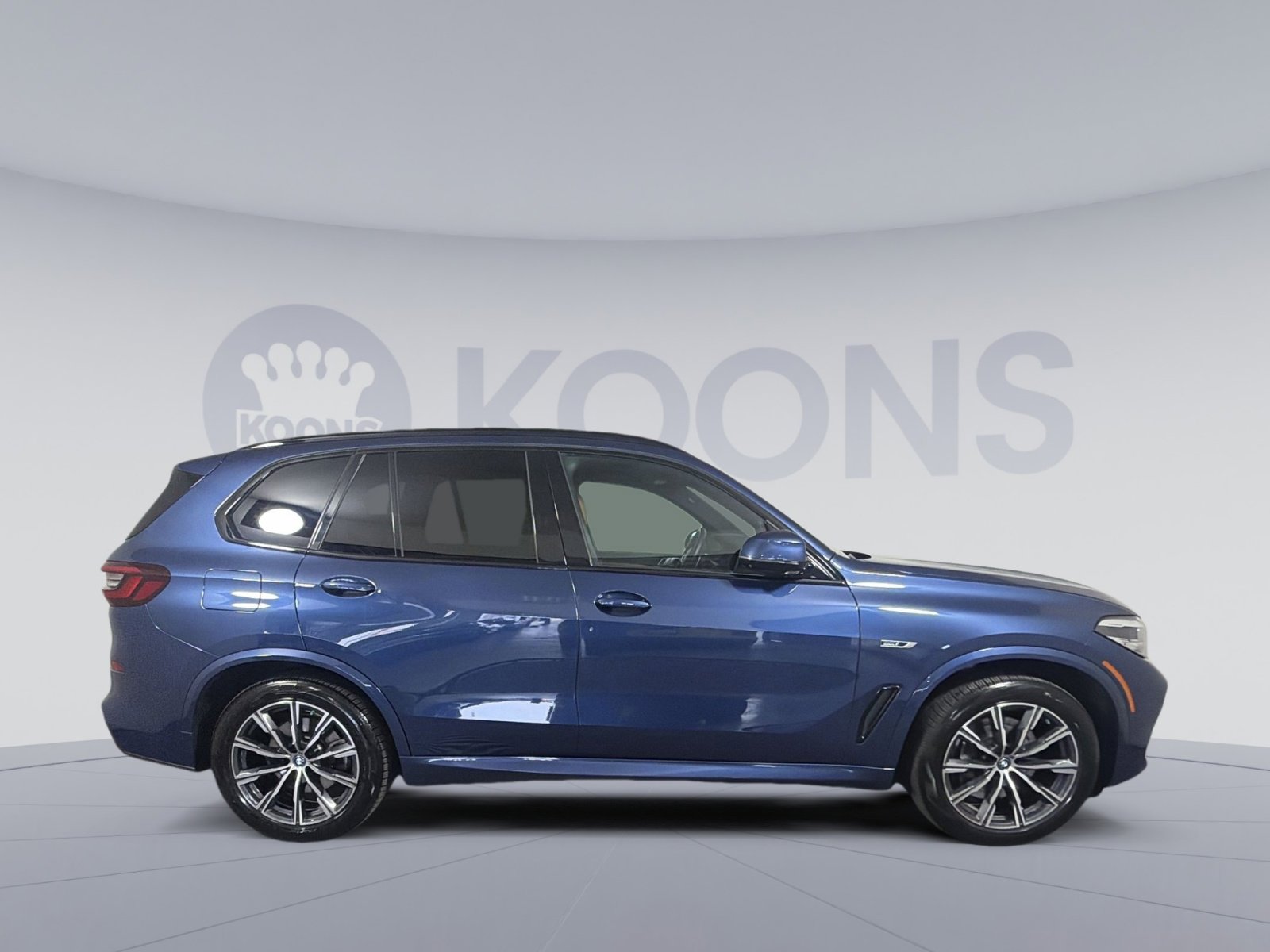 Used 2023 BMW X5 xDrive45e w/ M Sport Package image 8