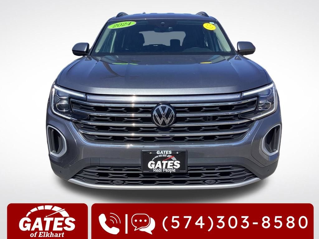 Used 2024 Volkswagen Atlas SE AWD/4WD image 2