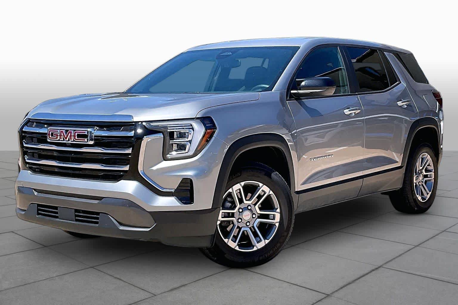 Used 2025 GMC Terrain Elevation AWD/4WD image 2