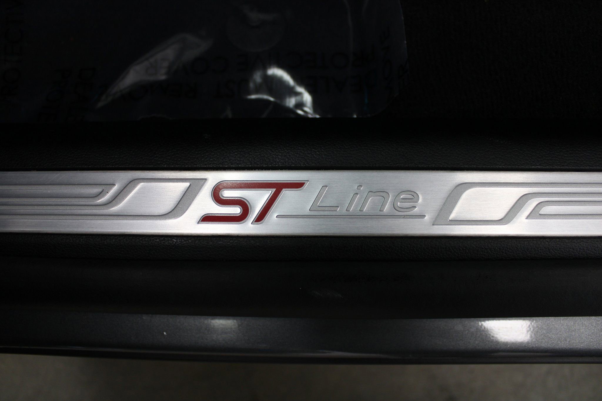 Used 2023 Ford Explorer ST-Line w/ Class IV Trailer Tow Package image 18