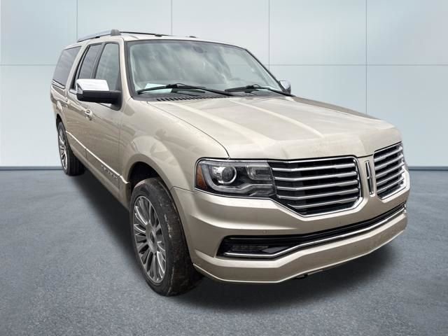 Used 2017 Lincoln Navigator L Select image 5