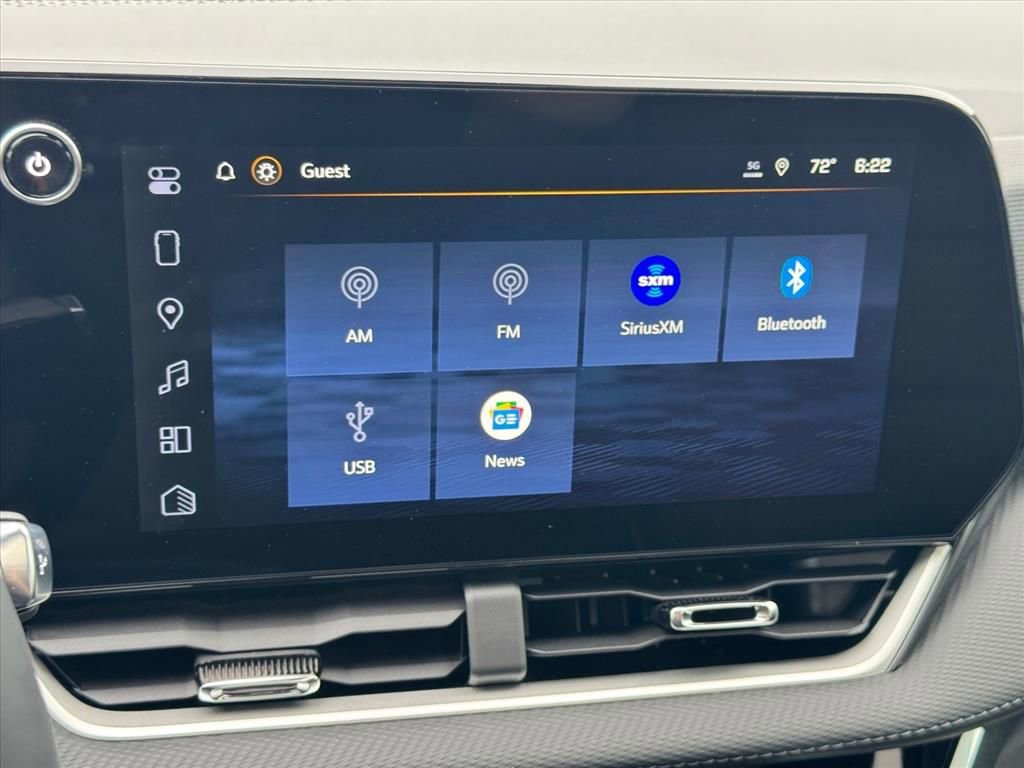 New 2026 Chevrolet Equinox LT w/ Midnight Edition FWD image 21