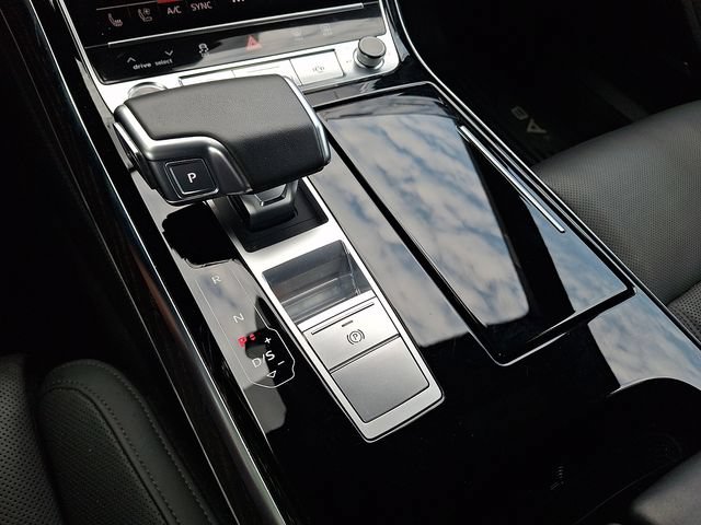 Used 2024 Audi A8 L 3.0T AWD/4WD image 14