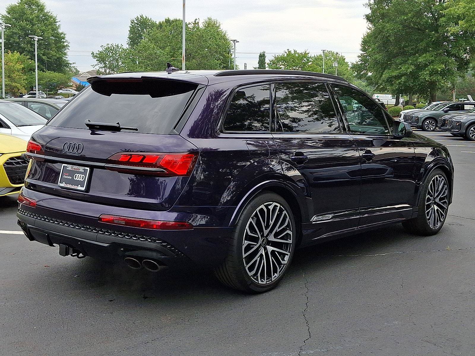 Used 2025 Audi SQ7 Prestige w/ Prestige Package AWD/4WD image 6