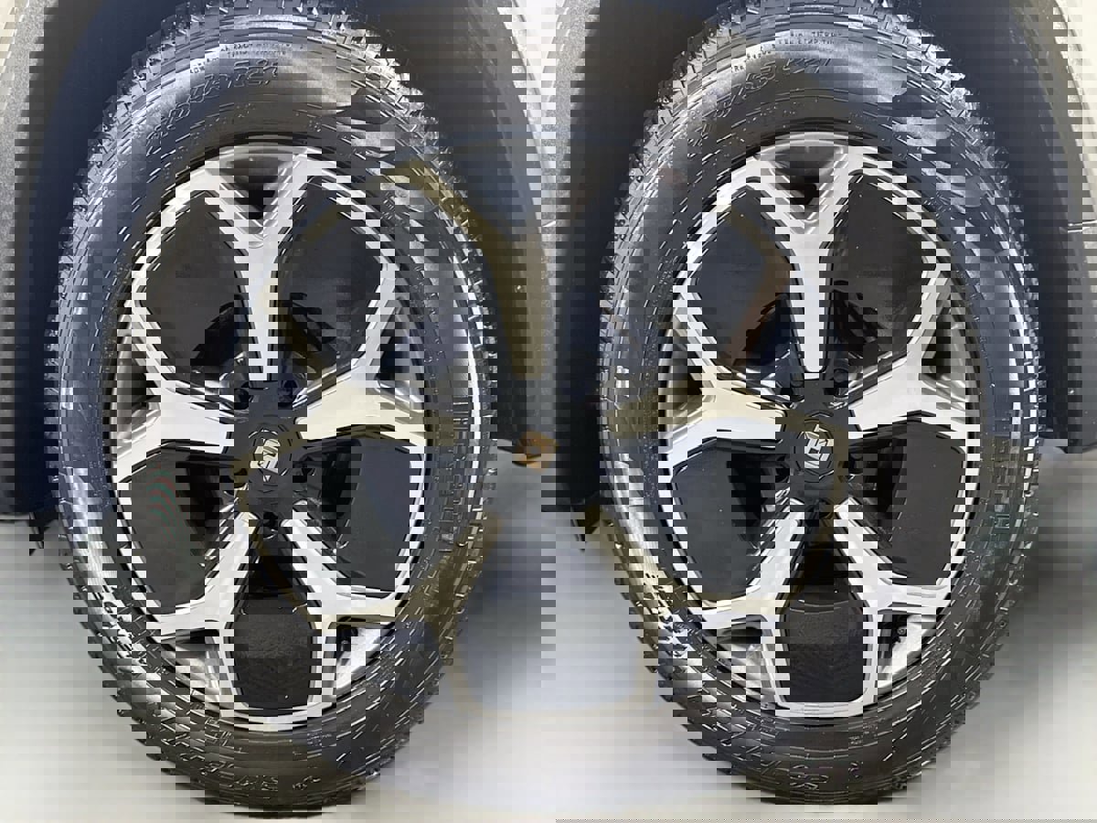 Used 2024 Rivian R1S Adventure image 37