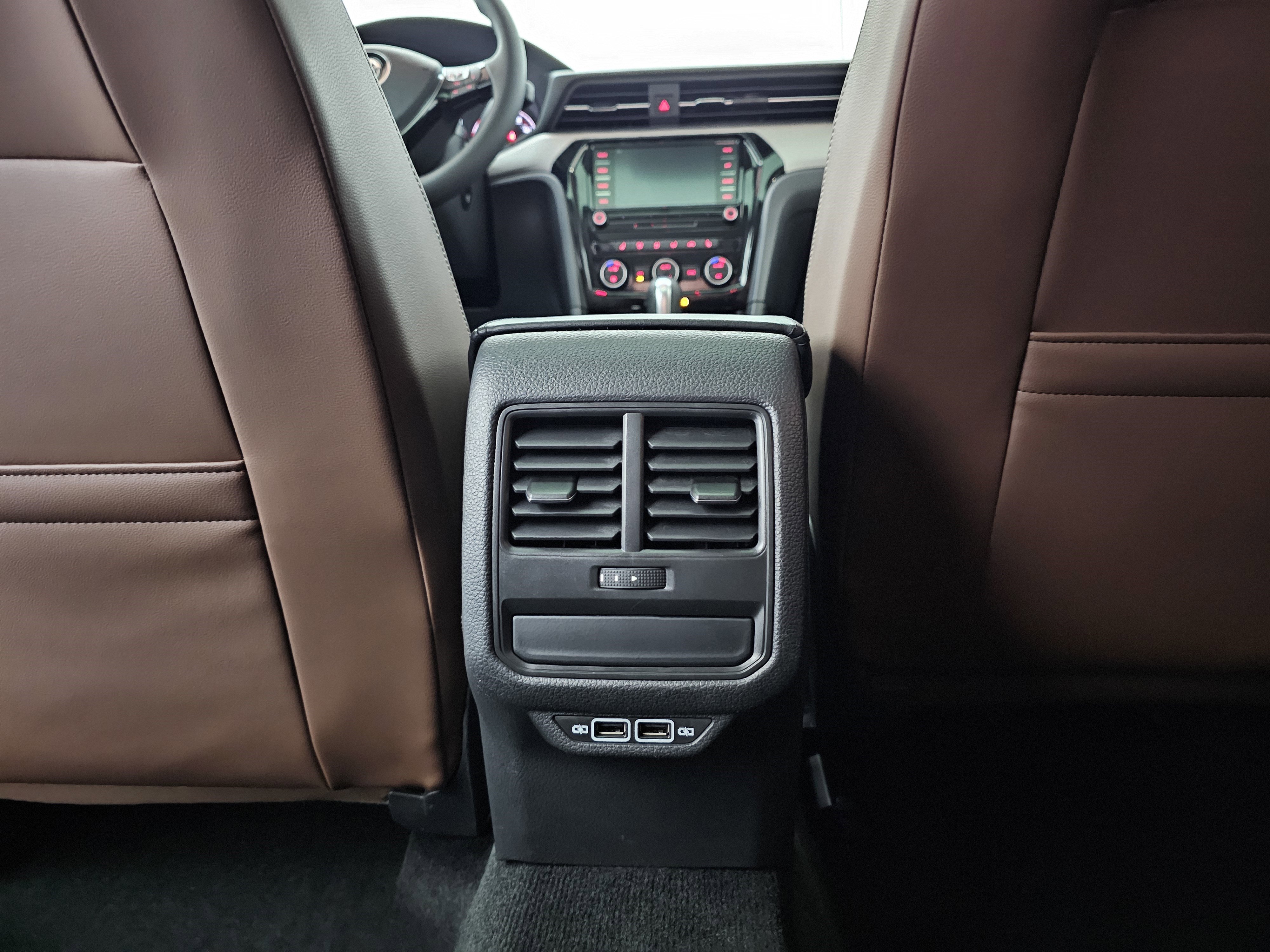 Used 2021 Volkswagen Passat 2.0T SE image 30