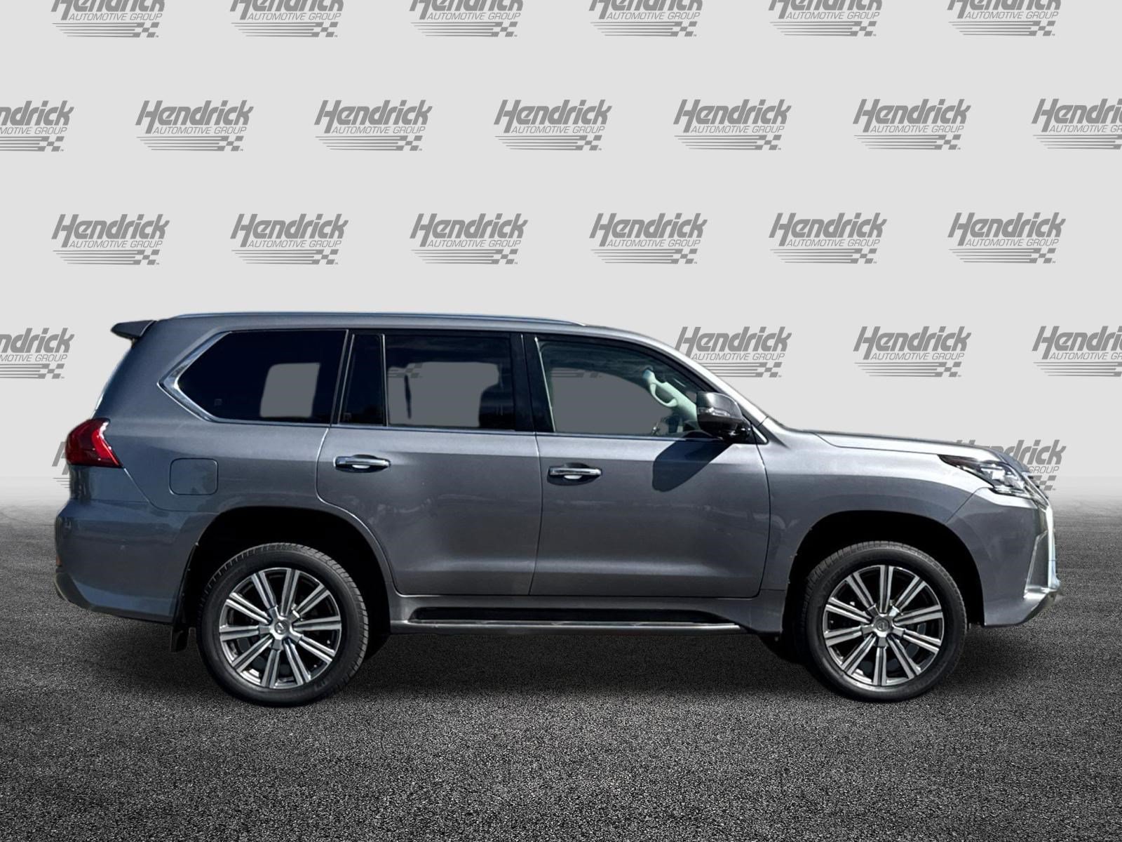 Used 2017 Lexus LX 570 4WD w/ Luxury Package image 3