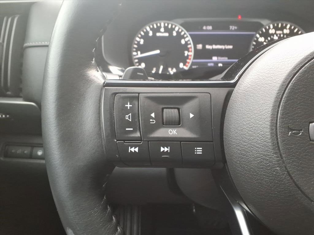 Used 2022 Nissan Pathfinder SL image 12