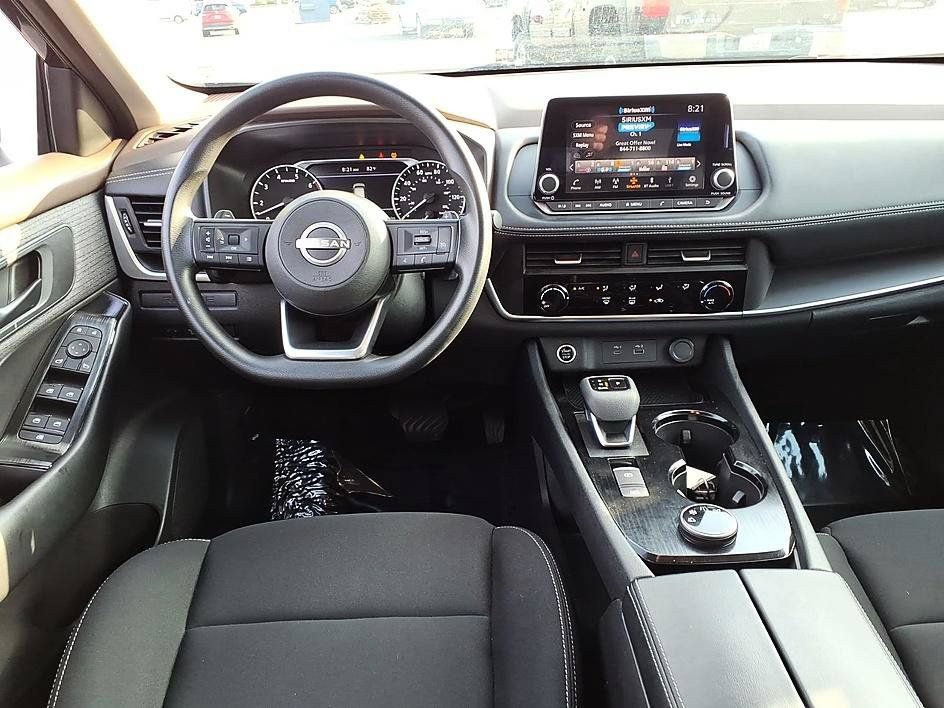 Used 2023 Nissan Rogue S AWD/4WD image 18